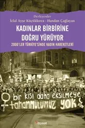 Kadınlar Birbirlerine Doğru Yürüyor kapağı